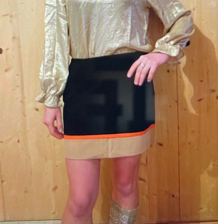 Chic e particolare Gonna nera elegante –M/L-nuovo stile
