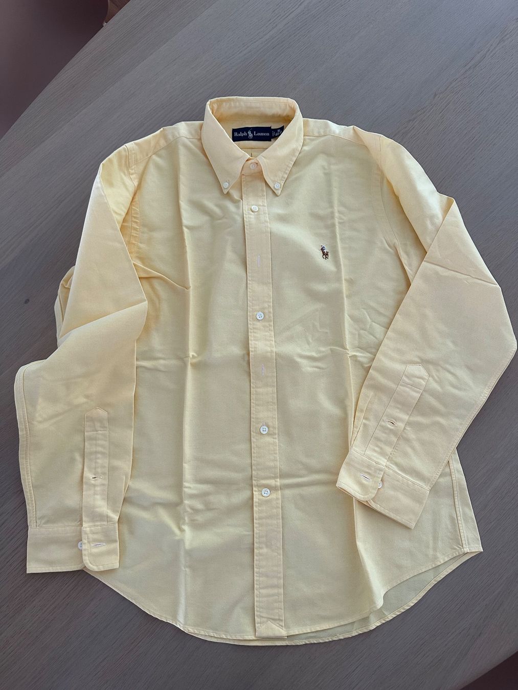 Ralph Lauren Chemises: Ralph Lauren Hemd gelb – Neuf avec emballage d'origine à Zürich par Anniroc016