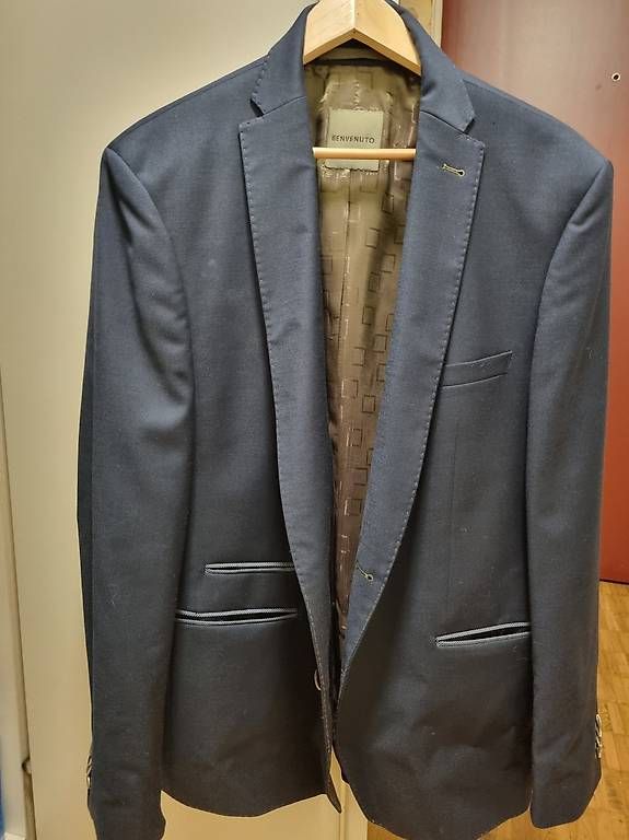 Costumes: Herrjacke  Männer anzug – D'occasion à Bassersdorf par ros_mn7q