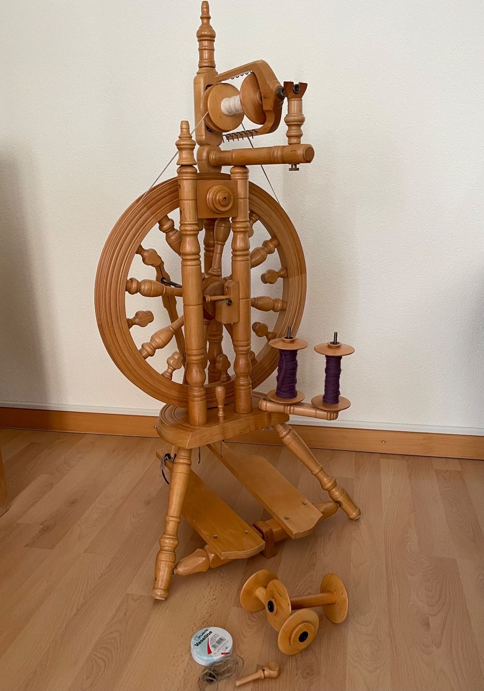 Spinnräder: Spinnrad – Gebraucht aus Berikon von  1