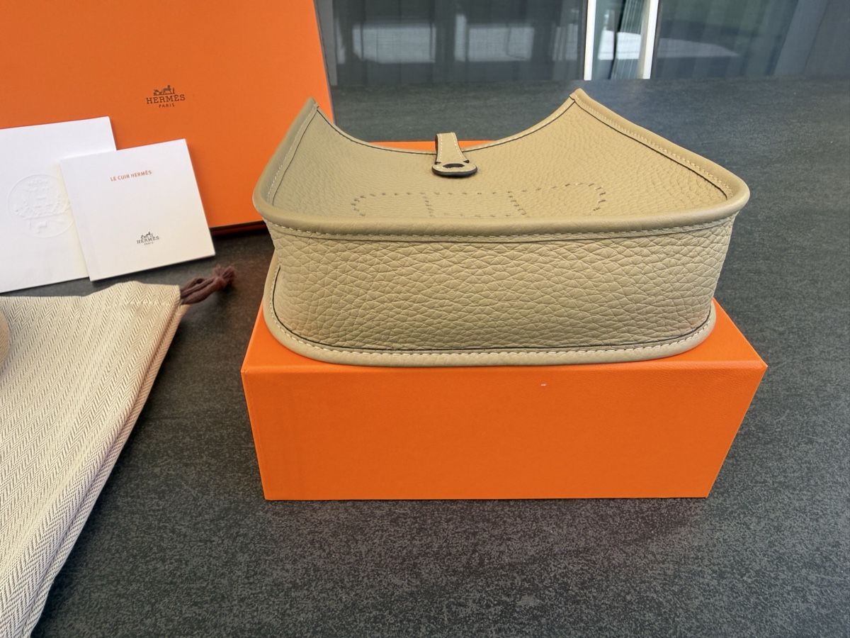 Hermès Borse da donna: Sac Hermès TPM Evelyne 16 Amazone - Fullset – Nuovo (secondo la descrizione) da La Tour-de-Peilz venduto da nic_wqf2 2
