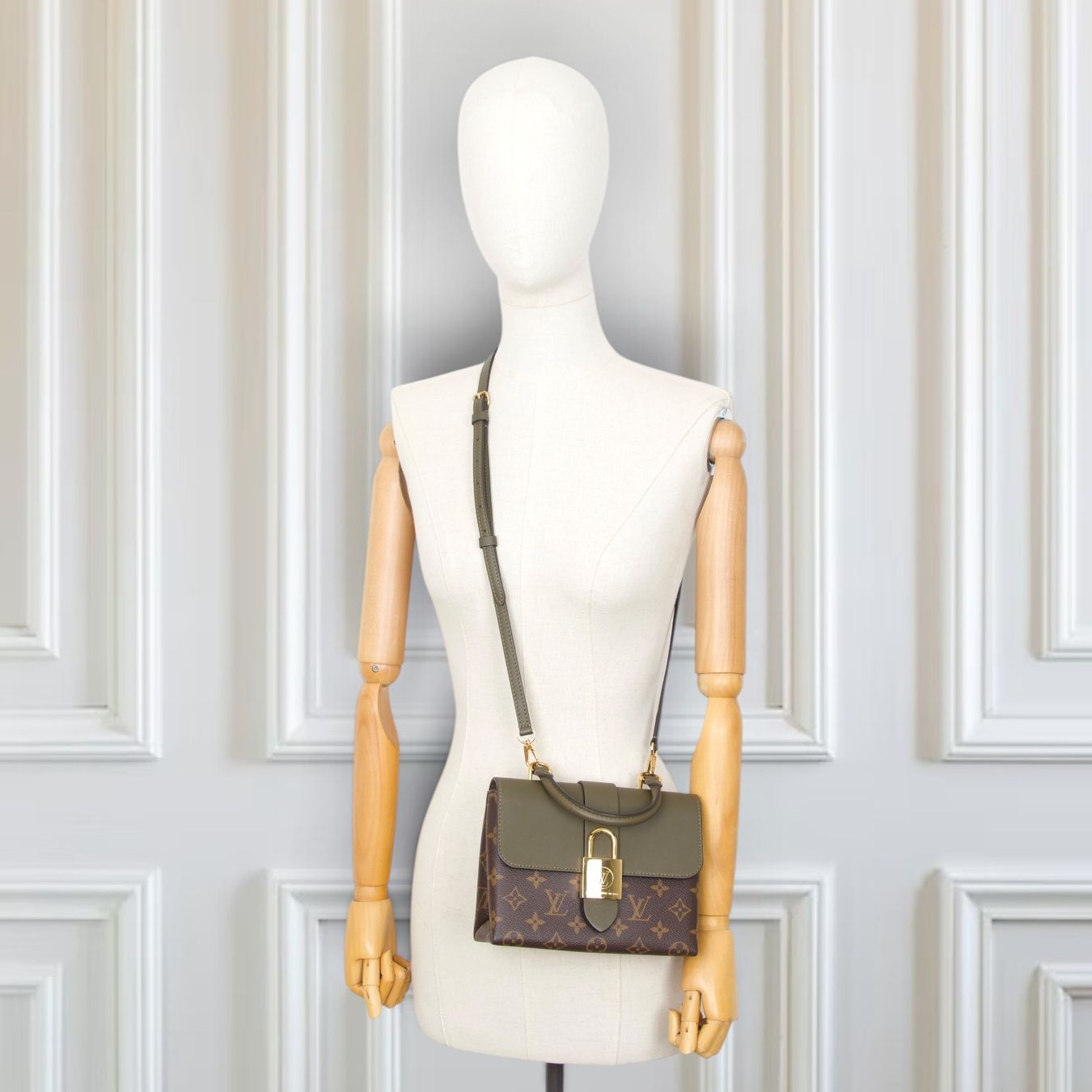 Louis Vuitton Borse da donna: Louis Vuitton Locky BB Two-way Monogram khaki – Usato da Binningen venduto da Designerlabels 1