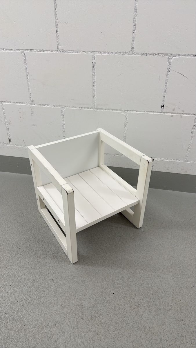 Poltrone: Kindersessel weiss Holz gebraucht – Usato da Nottwil venduto da alv_9qcs