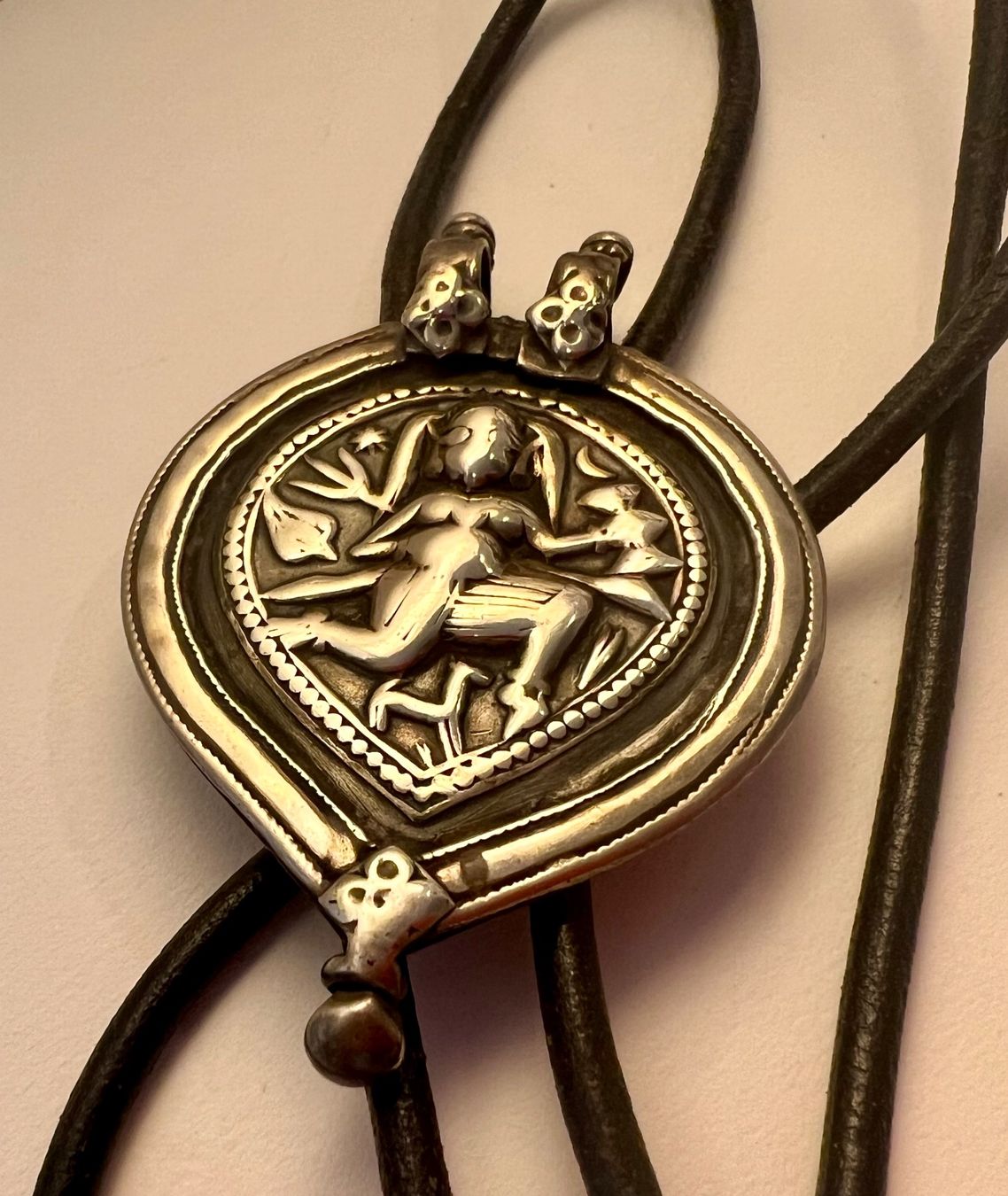 Cravatte: Cravate bolo argent et cuir, ancien – Usato da Genève venduto da DELIRBEADS 8