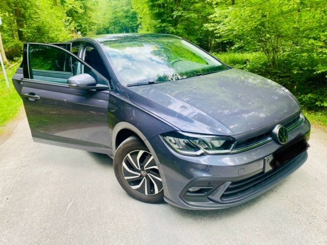 Neuer VW POLO, Modell 2023 Limousine Grau! PANORAMA DACH!