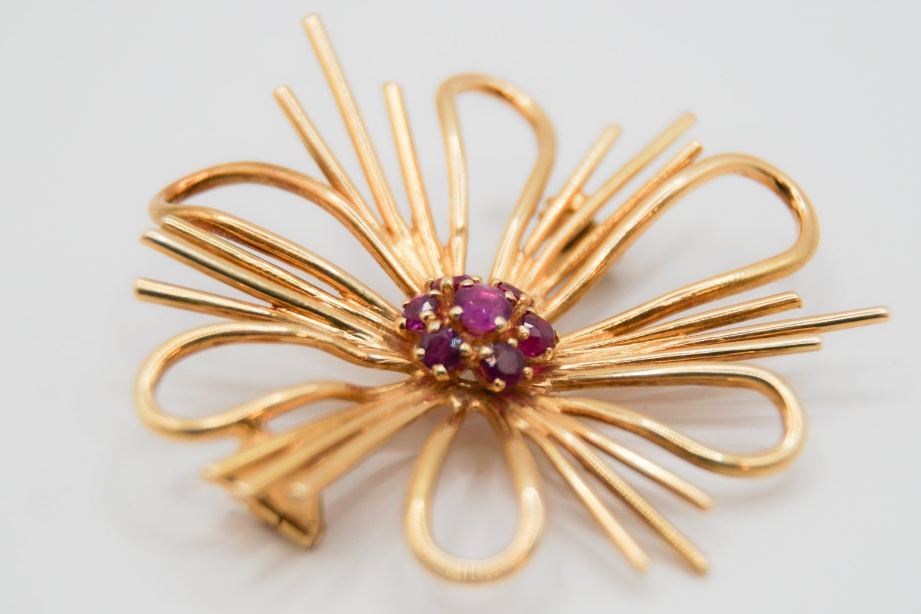 Spille & Fermagli: Broche en Or 18 carats / 750 - rubis – Usato da Bogis-Bossey venduto da VNT-GE.ch 2