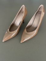 Neuer brauner Lackpumps
