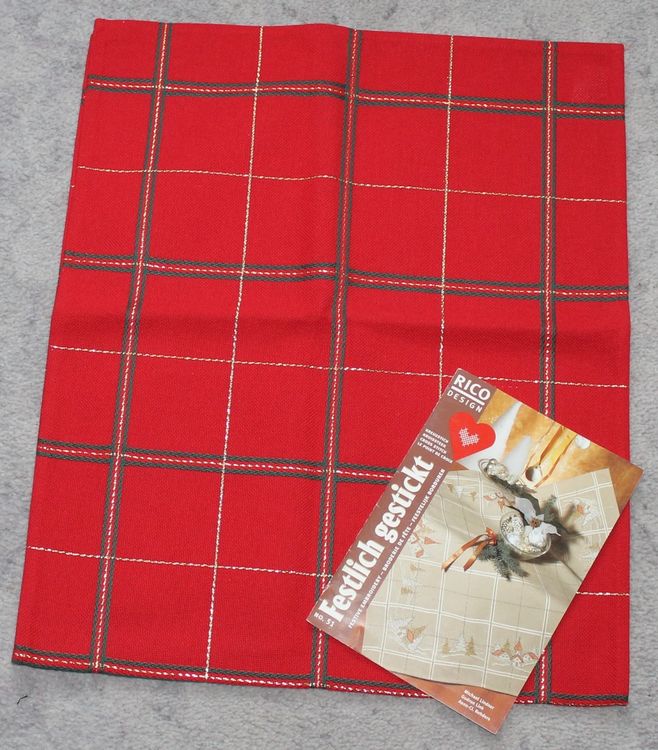 GRANDDECO Weihnachts-Tischläufer – Bestickt Mit Roten Sternen & Grünen Blättern, 33x137 Cm, Aus Polyester | Festliche Deko Für Kommode, Esstisch Oder Küche