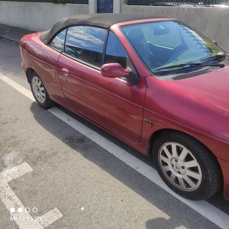 L'affaire Renault Mégane Cabriolet 2003 très bon état.