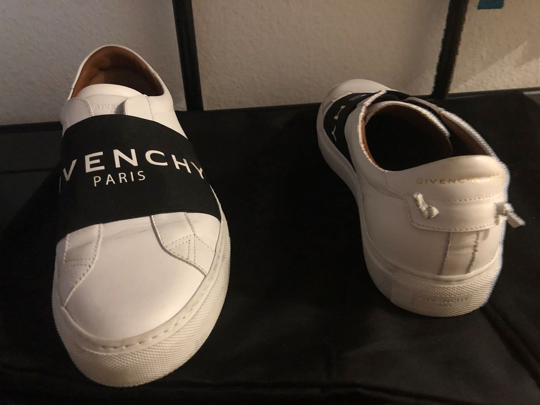 Givenchy Chaussures hommes: Givenchy Sneakers, Gr.41 – D'occasion à Neuenhof par prada010