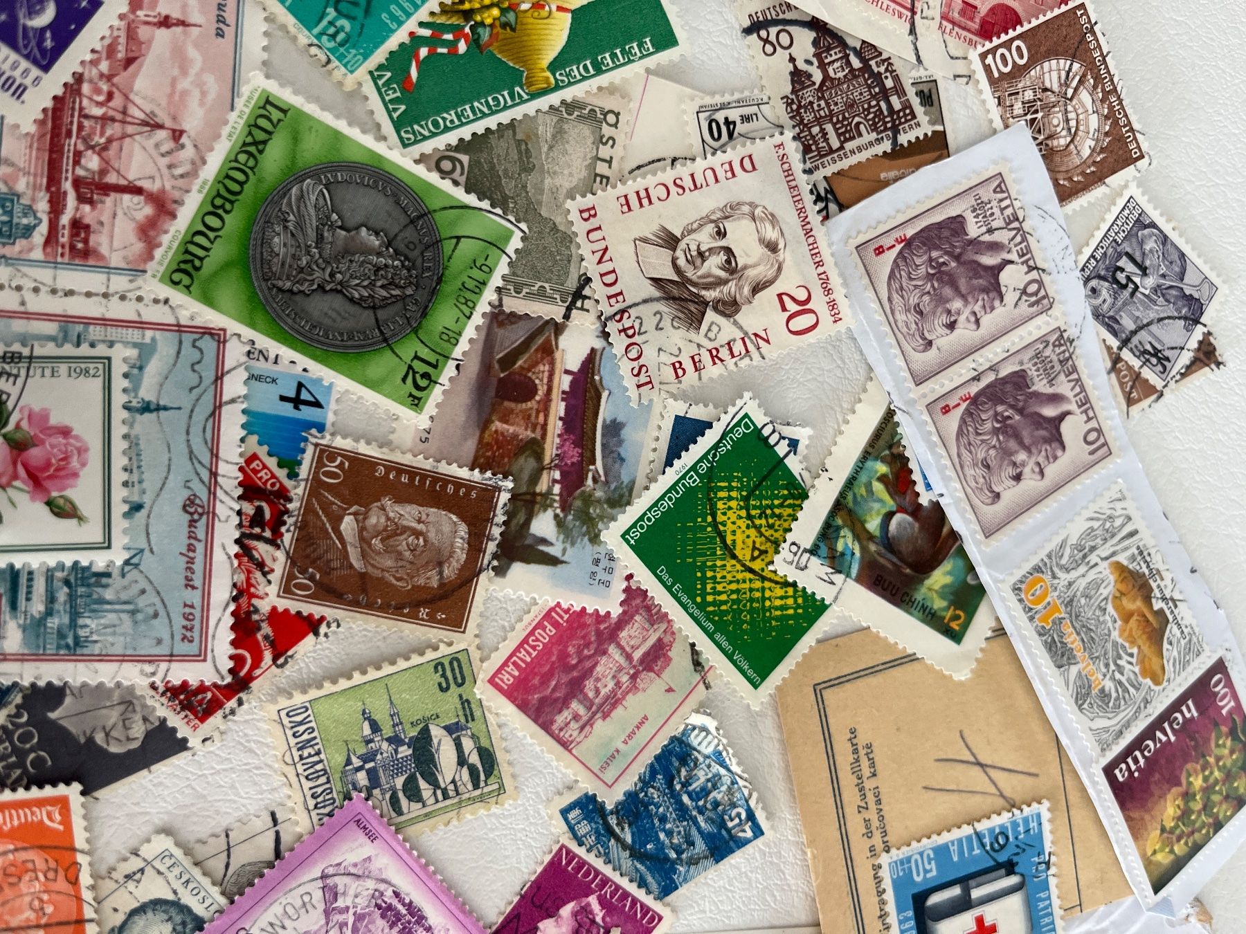 Tutti i francobolli: Lot 10: Lot mit mix Briefmarke – Usato da Chiasso venduto da AzenYa 5