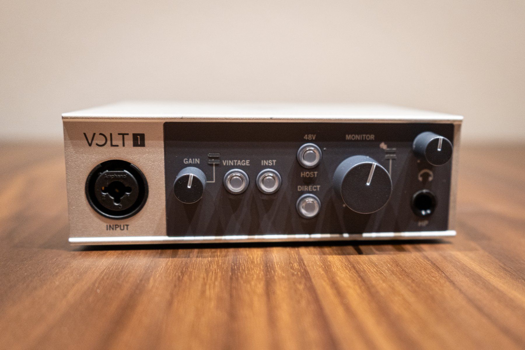 Universal Audio Studioequipment: Universal Audio Volt 1 USB Recording Studio – Gebraucht aus Bern von Rickmond 1