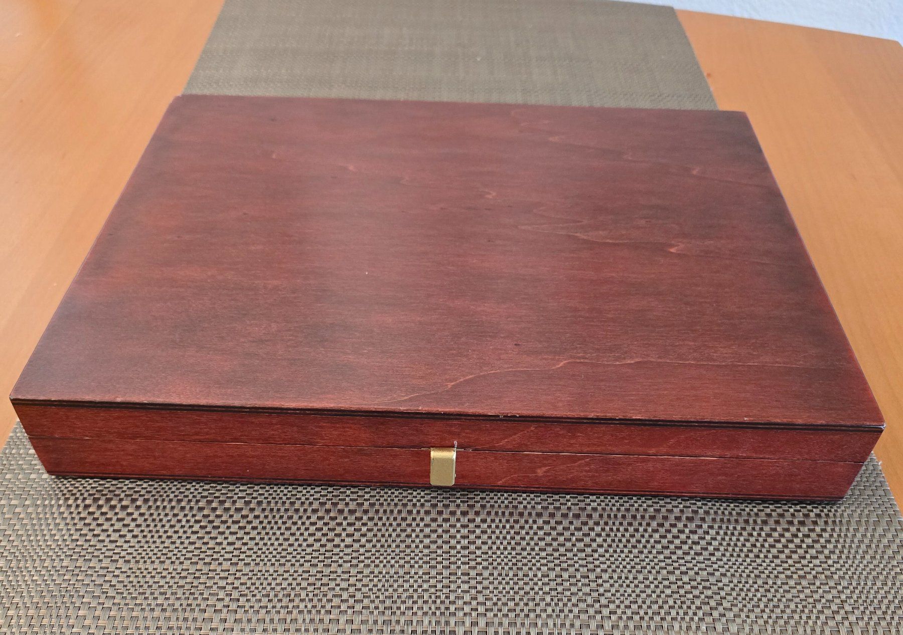 Valises de voyage: Schmuckkoffer Holz – D'occasion à Ennetbürgen par 50shafali53 2