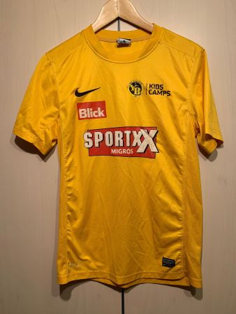 YB T-Shirt Gr. S von Nike, mit Unterschriften!