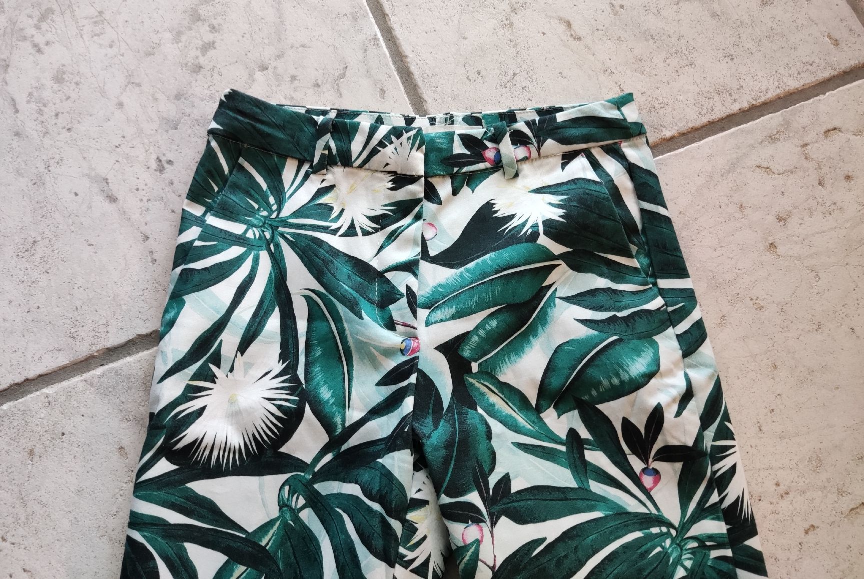H&M Pantaloni: Sommerhose Größe 34 – Nuovo (secondo la descrizione) da Chur venduto da Rodanisa 5