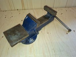 Schraubstock mit Amboss