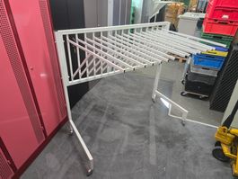 Profi Ausstellungsgestell für Kleider usw. 148x68x131cm 1.-
