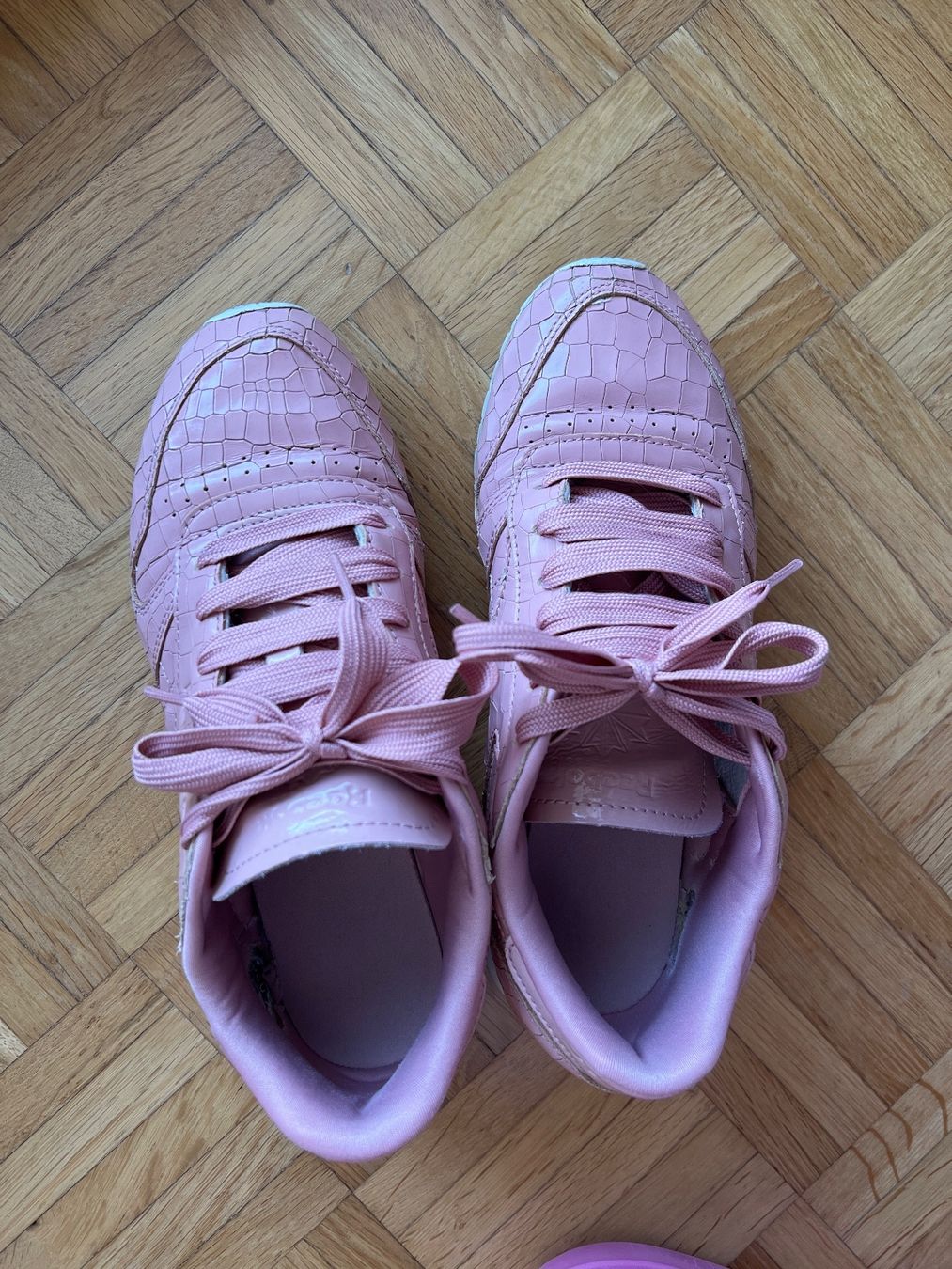 Reebok Scarpe da donna: REEBOK EUR 39 – Usato da Horgen venduto da linuxrp 4