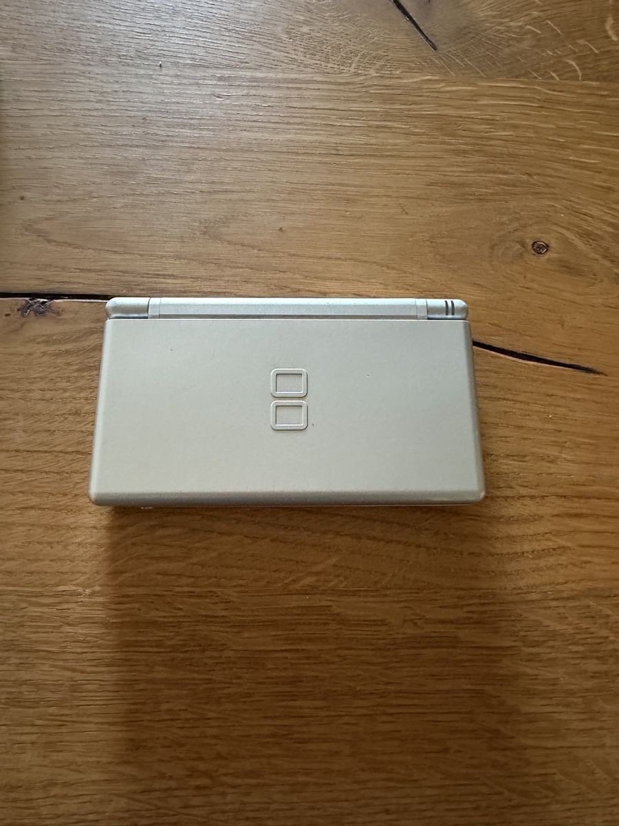 Nintendo Console: Nintendo DS Lite + 6 Spiele – Usato da Aarburg venduto da sag_g8sy 2