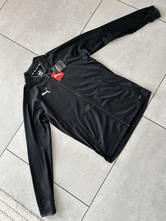 Neue Trainerjacke von Puma Grösse.M in Top Zustand