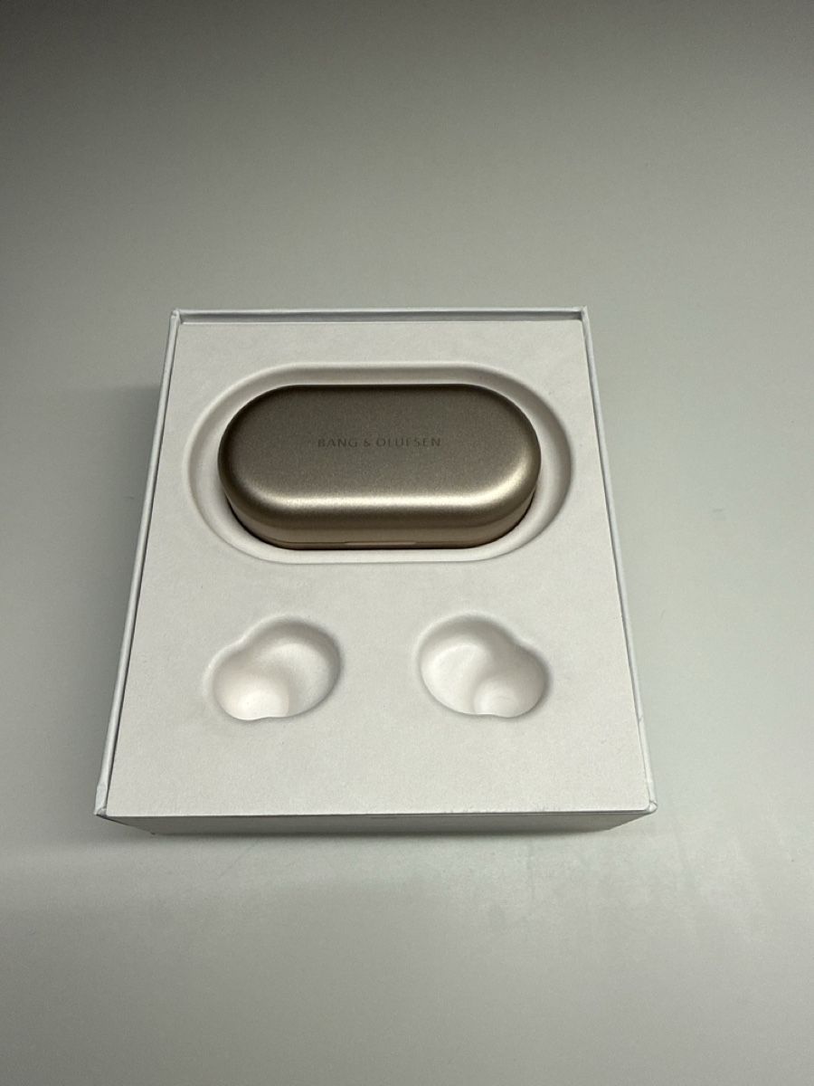 Bang & Olufsen Kopfhörer: Bang & Olufsen EQ Sand – Neu (gemäss Beschreibung) aus Solothurn von ardush 1