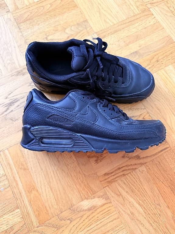 Scarpe da uomo: Nike Sneaker schwarz Gr. 38.5 - unisex – Usato da Arlesheim venduto da schoop. 1