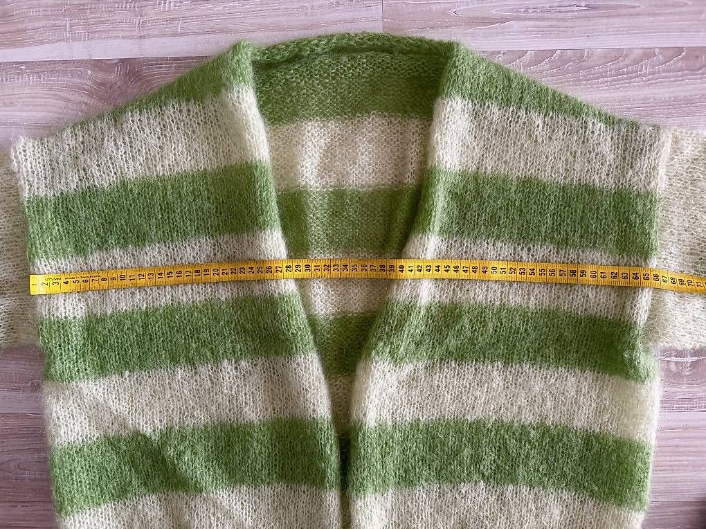 Giacche: Flauschige handgestrickte Jacke – Nuovo (secondo la descrizione) da Grossaffoltern venduto da Barbhof 1