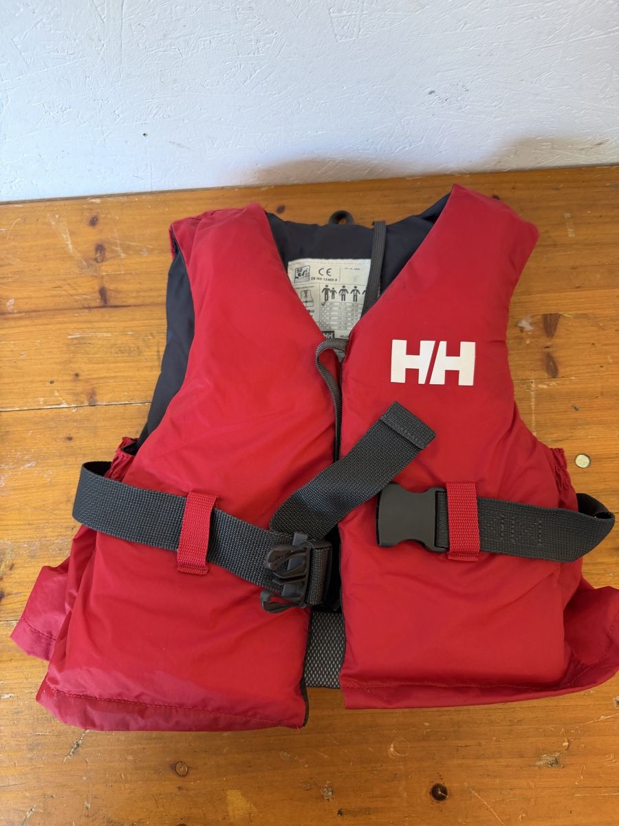 Helly Hansen Schwimmwesten: Schwimmweste Helly Hansen – Gebraucht aus Murten von Ski-Outlet