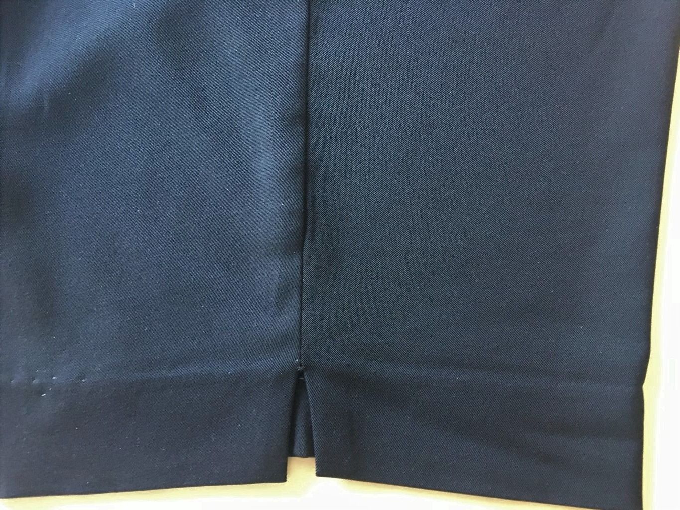 Pantaloni: Capri-Hose, wadenlang, Gr.48, schwarz – Usato da Russikon venduto da Pebblybeach 3