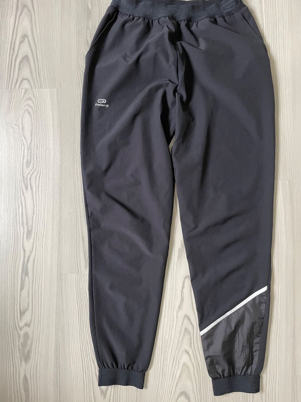 Decathlon Pantaloni: Sporthose – Usato da Freienwil venduto da weberjoel