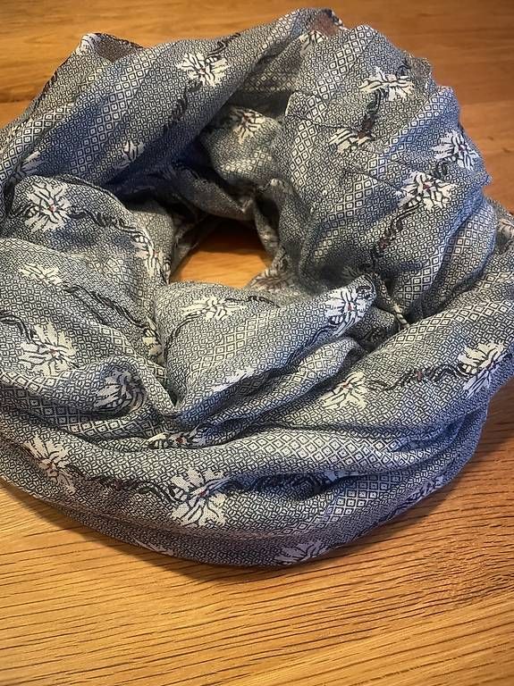 Foulards, Tücher & Schals: Halstuch Edelweiss grau – Gebraucht aus Weissenburg von usem_Oberland 1