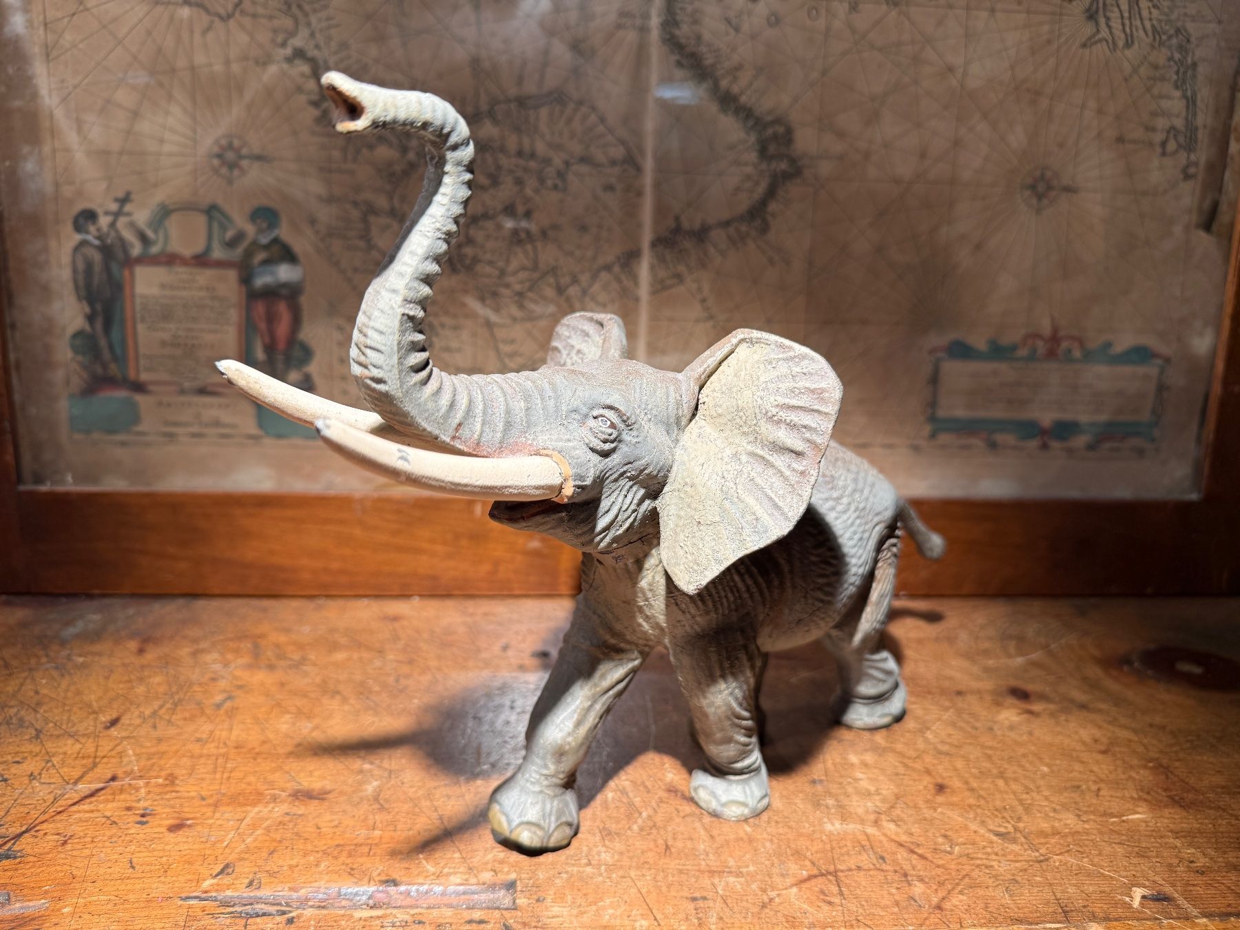 Statuette: Antike Elefant Figur aus Elastolin (Germany) – Usato da schaffhausen venduto da VintAntik_1980