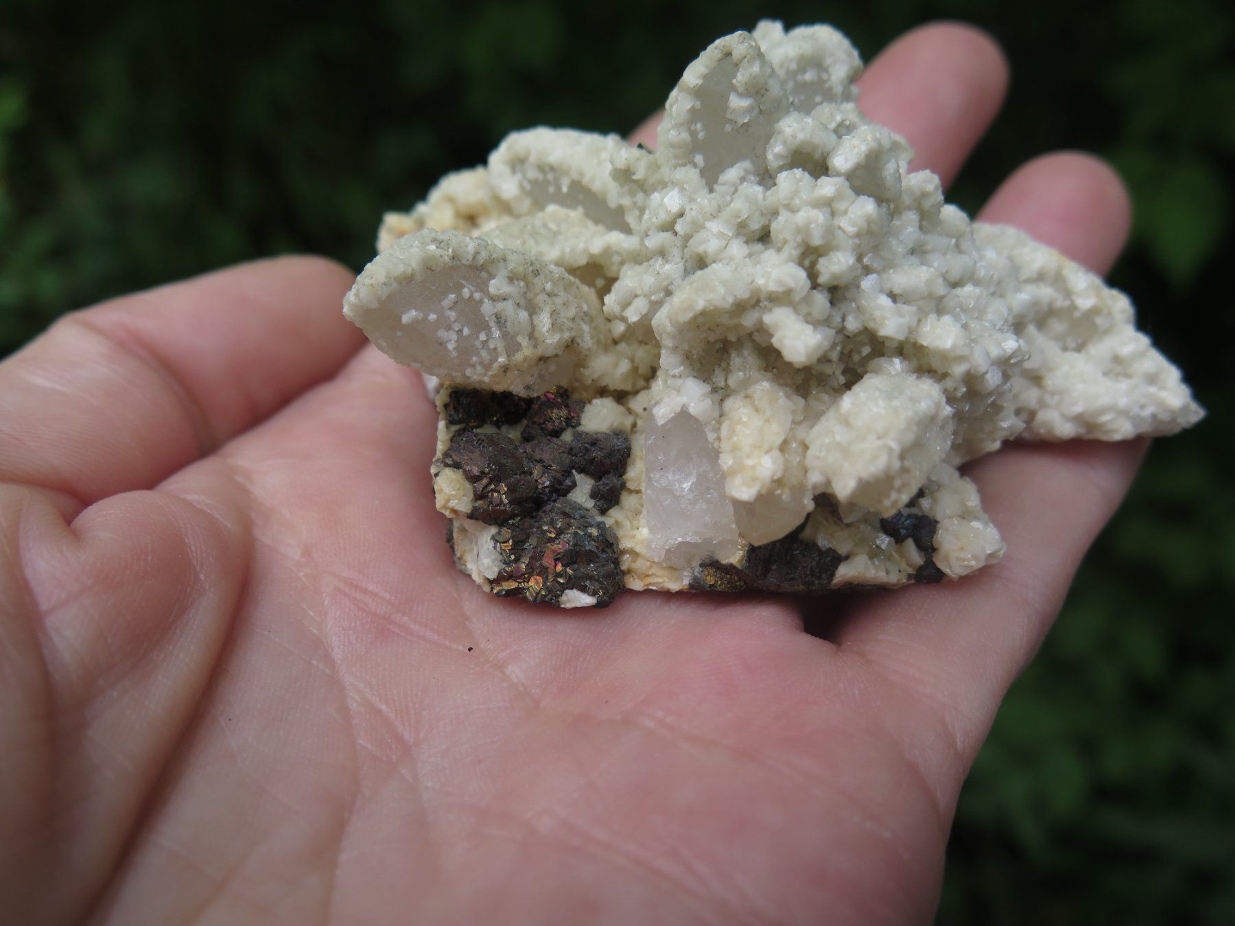 Minéraux & Lithothérapie: Quarz Stufe mit Pyrit und Dolomit – D'occasion à Schaffhausen par Yamakana51L8736OQ8 2