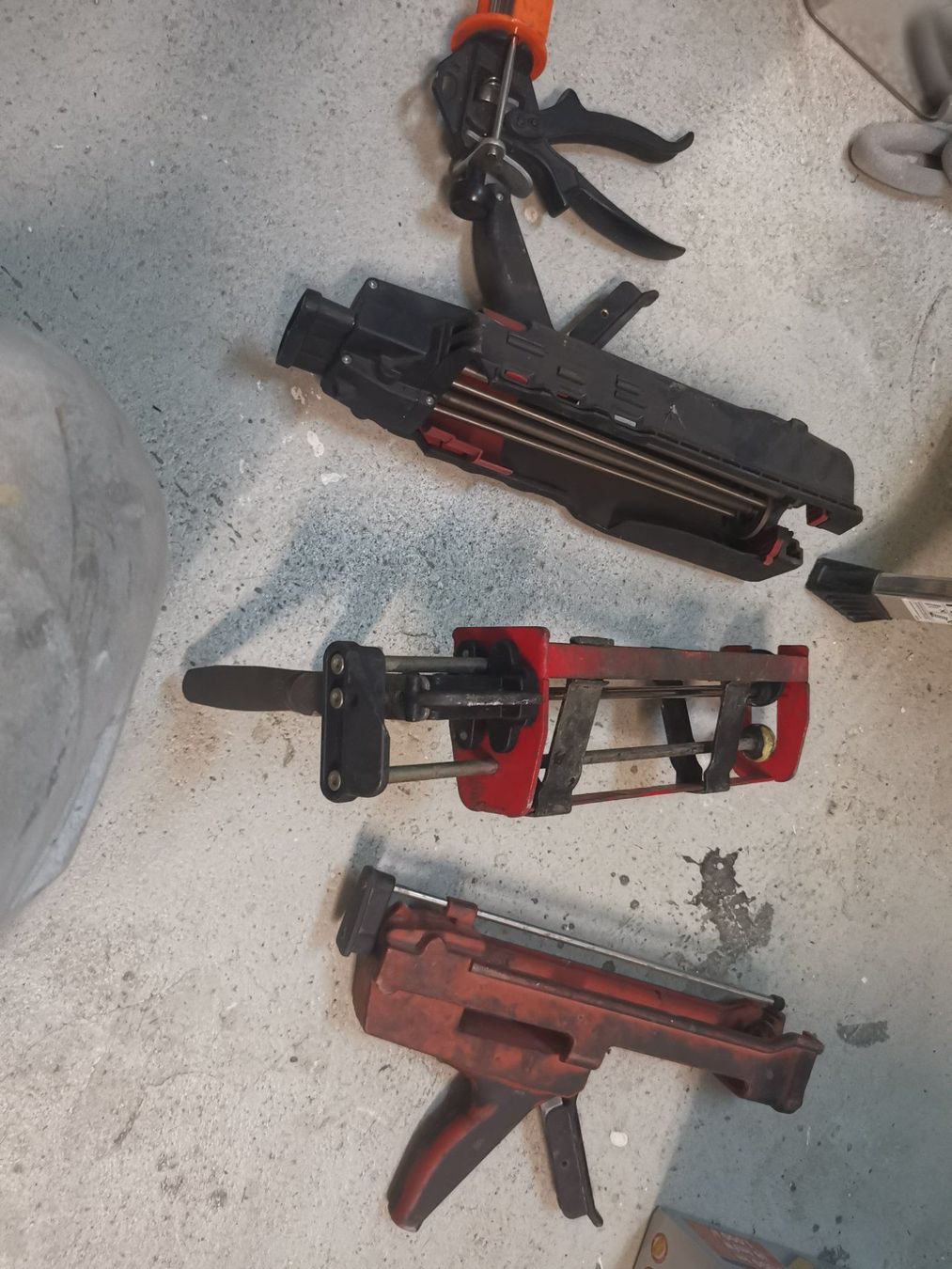 Tutti gli attrezzi: 2K Fugenkitt Pistolen – Usato da Spreitenbach venduto da madmex