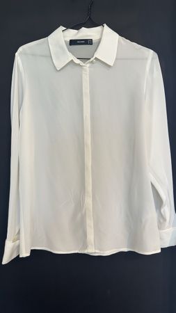Elegante, weisse Bluse von Hallhuber - Grösse 38 Seide