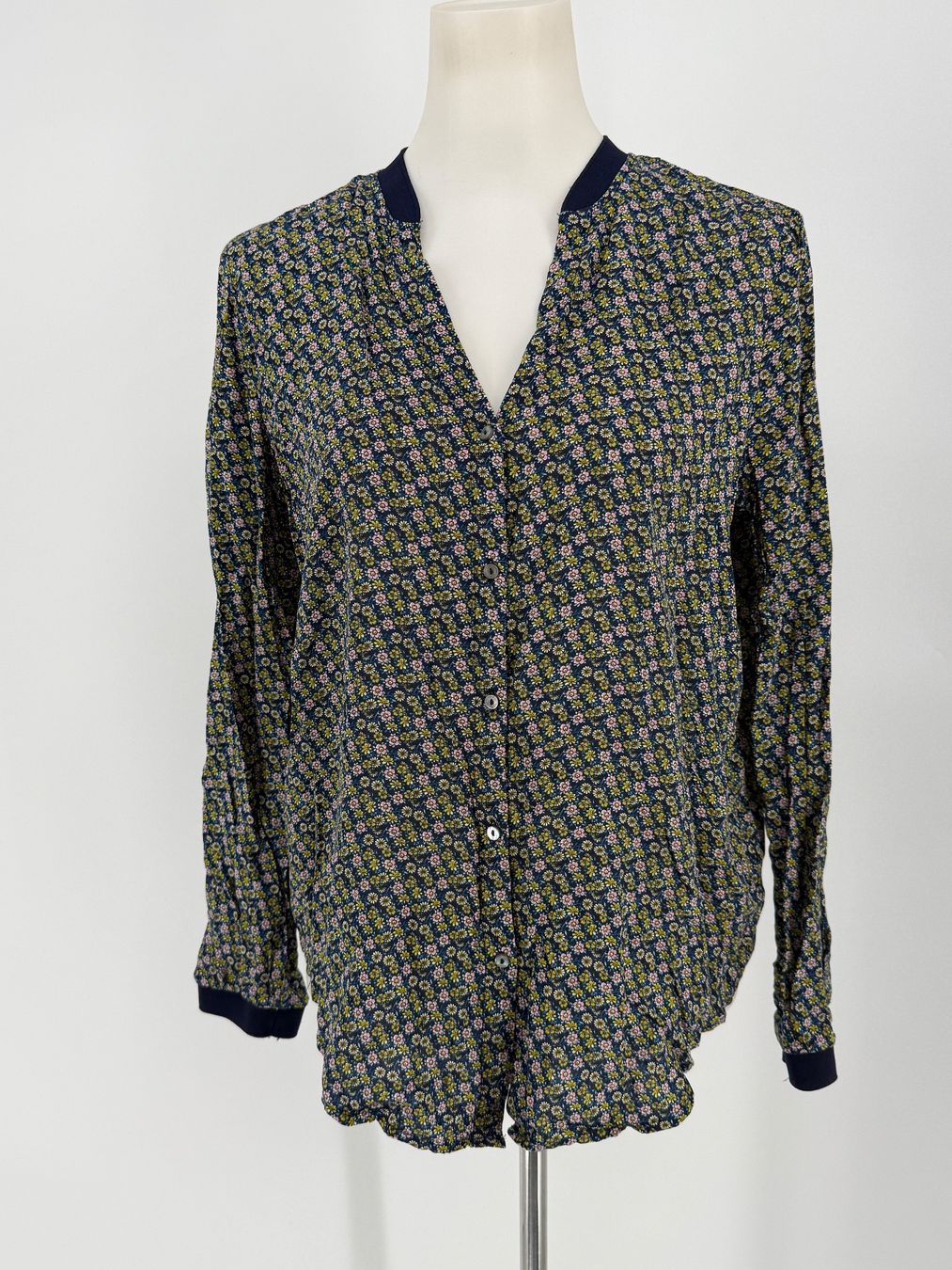 Esprit Camicette: Bluse mit Blumenmuster Gr. L von edc/ Esprit – Usato da Auenstein venduto da moin.