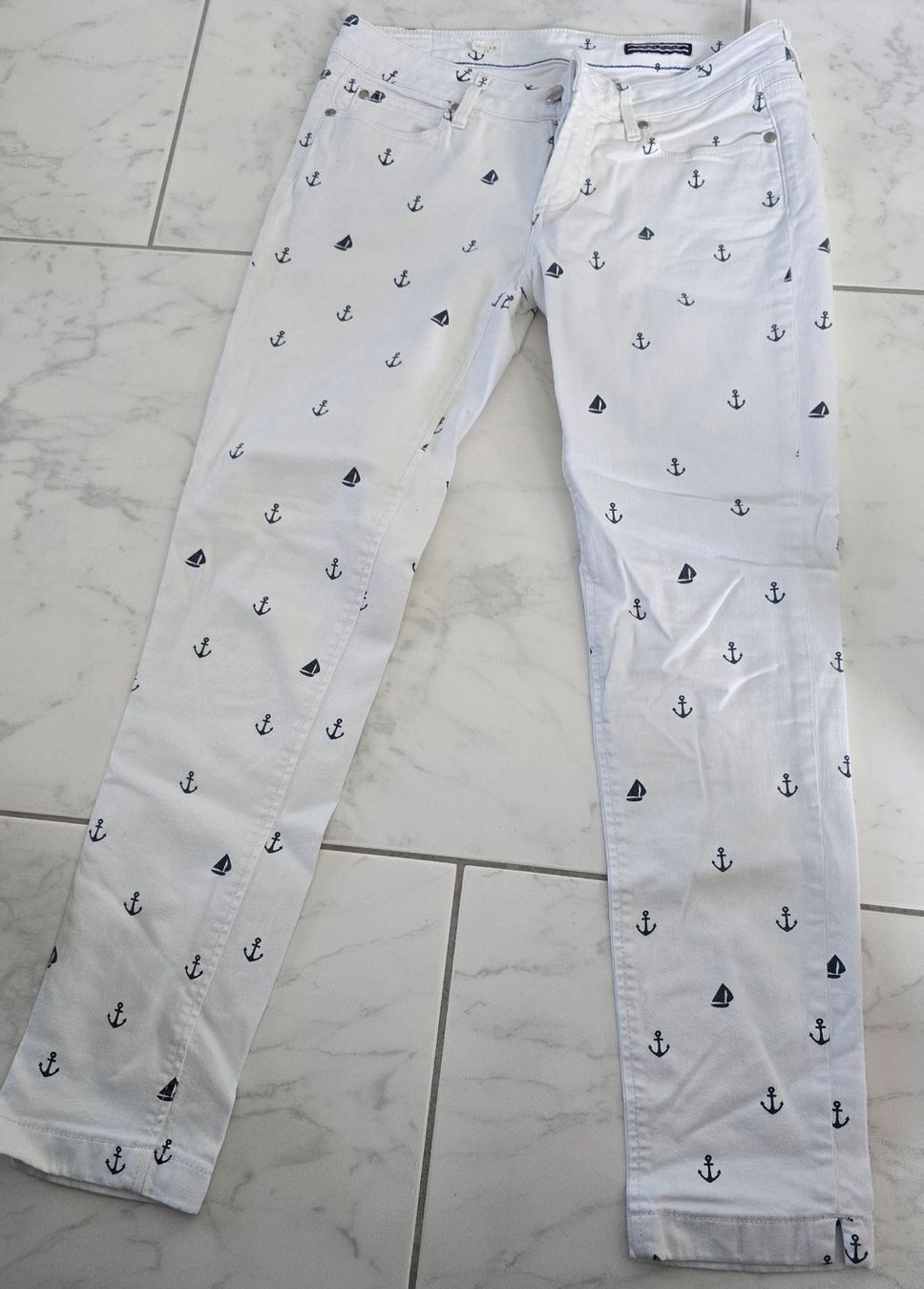 Tommy Hilfiger Jeans: Jeans Slim Fit Tommy Hilfiger mit Ankermuster - Grösse 28 – Gebraucht aus Meilen von melanieolivia