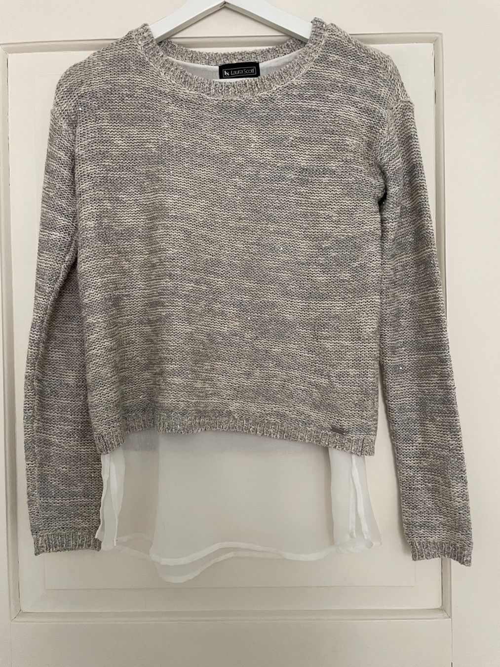 Maglioni & Felpe: Strickpullover mit integrierter Bluse | kaum getragen – Usato da Chur venduto da adien