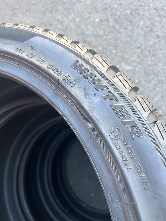 Pneus & Kompletträder: 235/40/19 Pirelli Winterreifen  – Gebraucht aus Frasnacht von nobloff 5