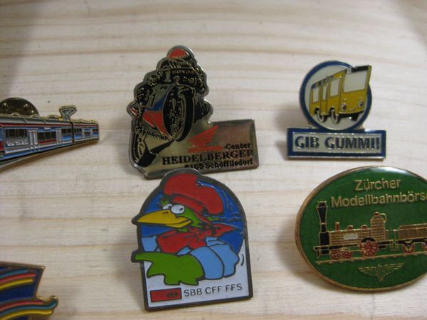 Plaquettes & Badges: Lot Pins – D'occasion à Malters par Marosko 4