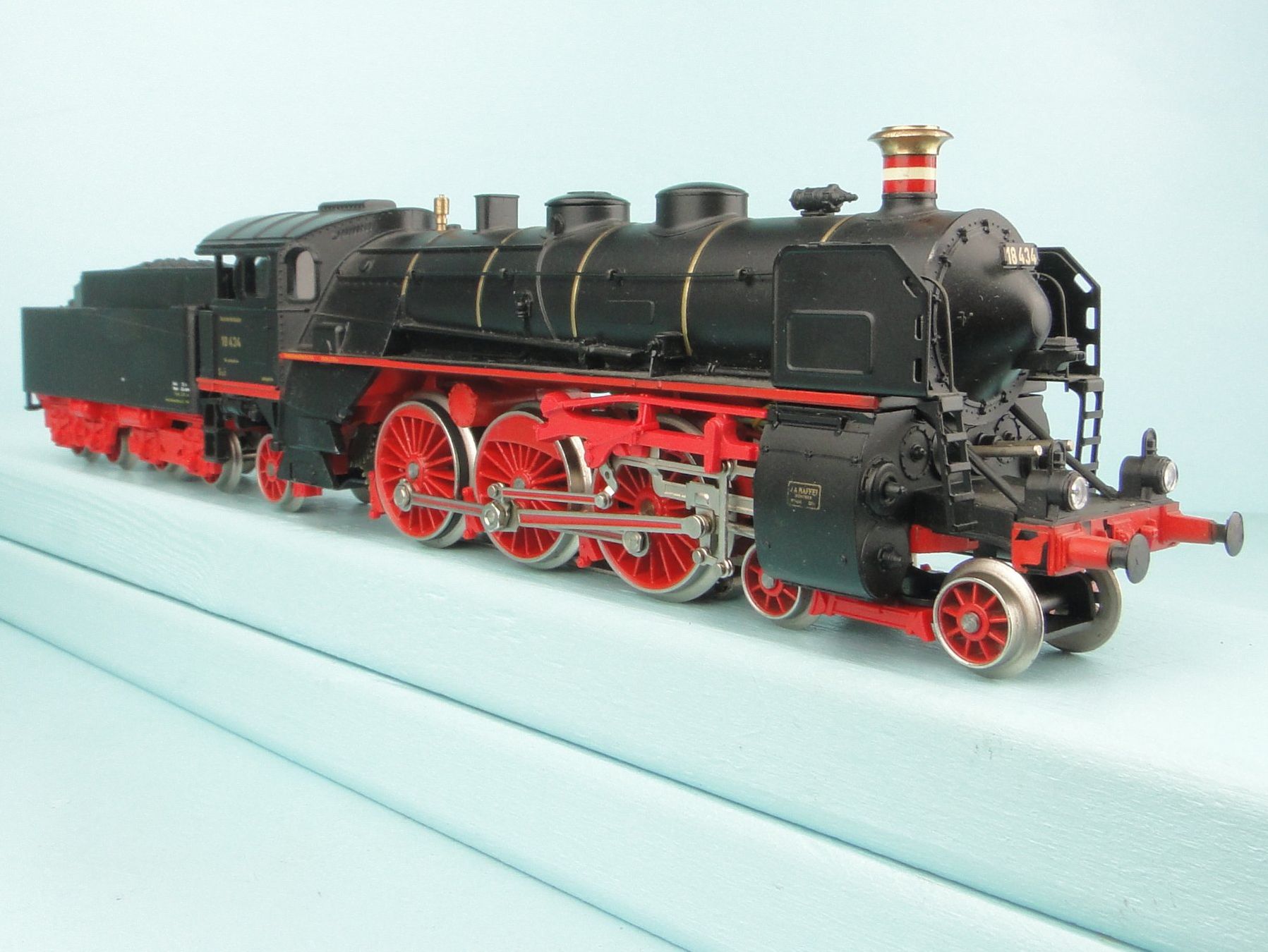 Märklin Modelleisenbahnen: Märklin 3618 BR E 19, Digital Decoder / Decoder Defekt – Gebraucht aus Bülach von cann11 7