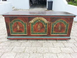 Antike Truhe, bemalt, Jahr 1834, Originalzustand!