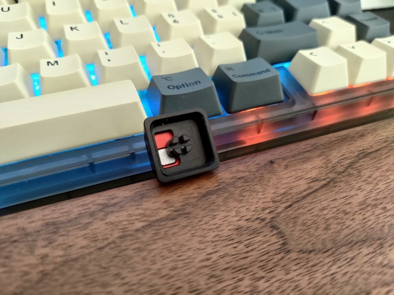 Tastiere: M7 Customized Artisan Keycap (Luminous) – Usato da Küssnacht am Rigi venduto da Nexovox 3