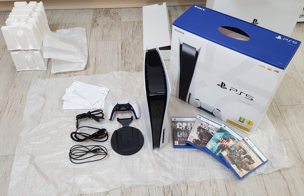 SONY PS5 DISC (first model CFI-1016A) + 4 games +all box/acc | Kaufen ...