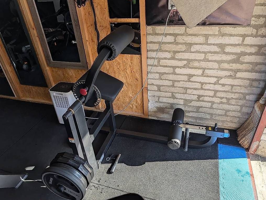 Vélos d'appartement: Body Solid Bauch-/Rückenmaschine GCAB360B – Neuf (Voir description) à Windlach par Tangler89 1