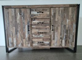 Sideboard/Buffet im Industrial-Stil mit viel Stauraum!