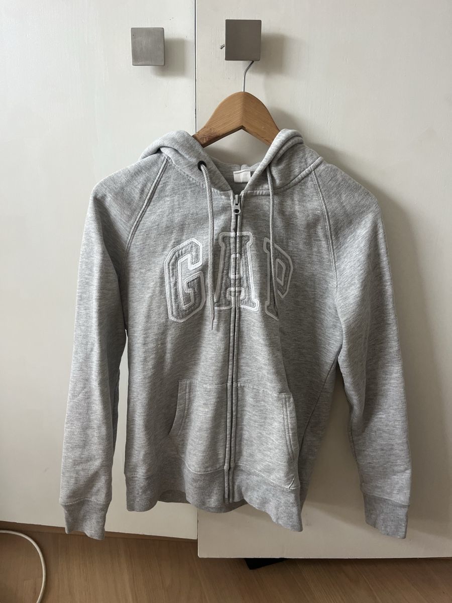 Gap Giacche: GAP Hoodie Kapuzenpullover Grau M – Usato da Meilen venduto da jes_c25c