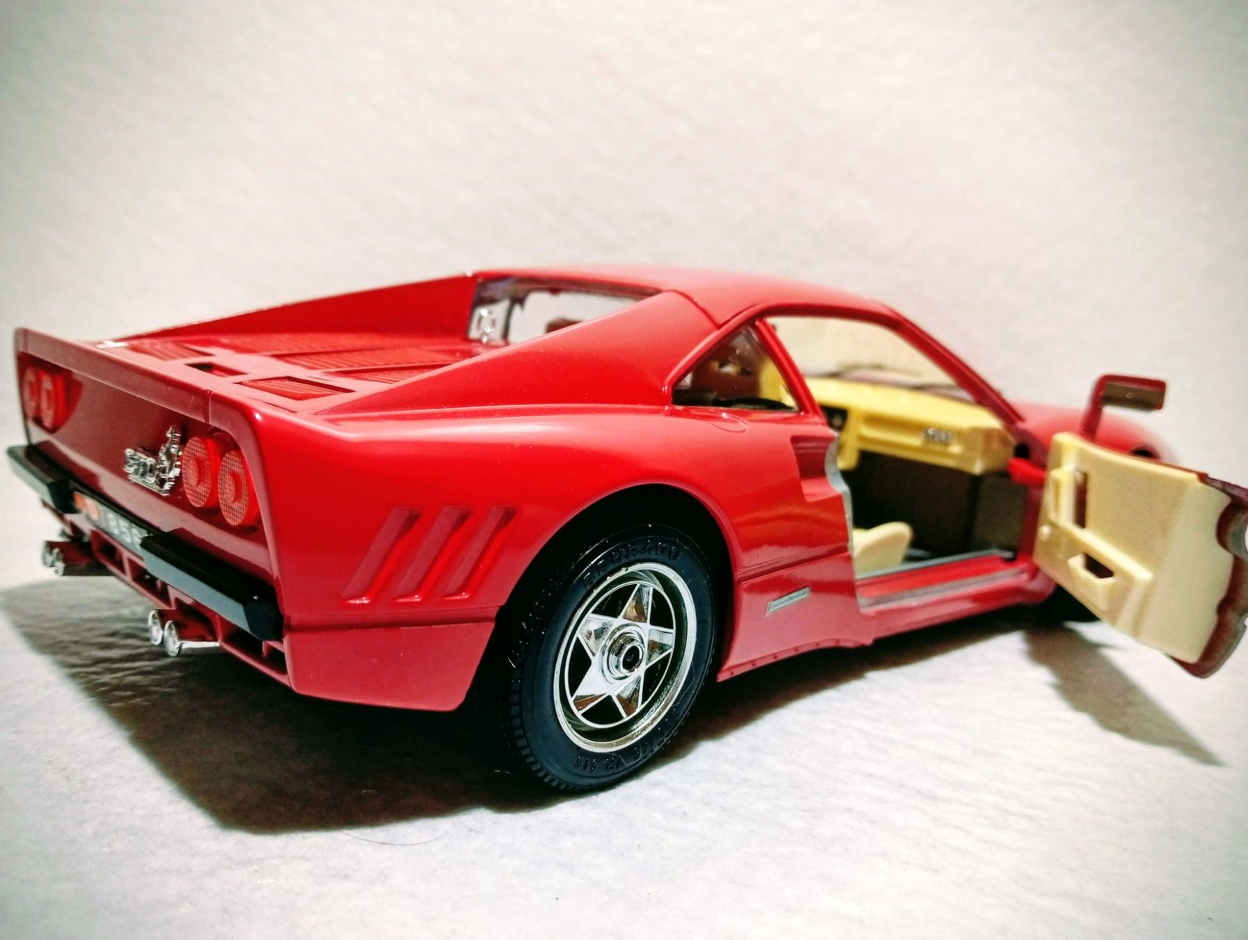 Ferrari Modellini d'auto: Ferrari GTO 1984 – Nuovo (secondo la descrizione) da Huttwil venduto da Secondtrain 4