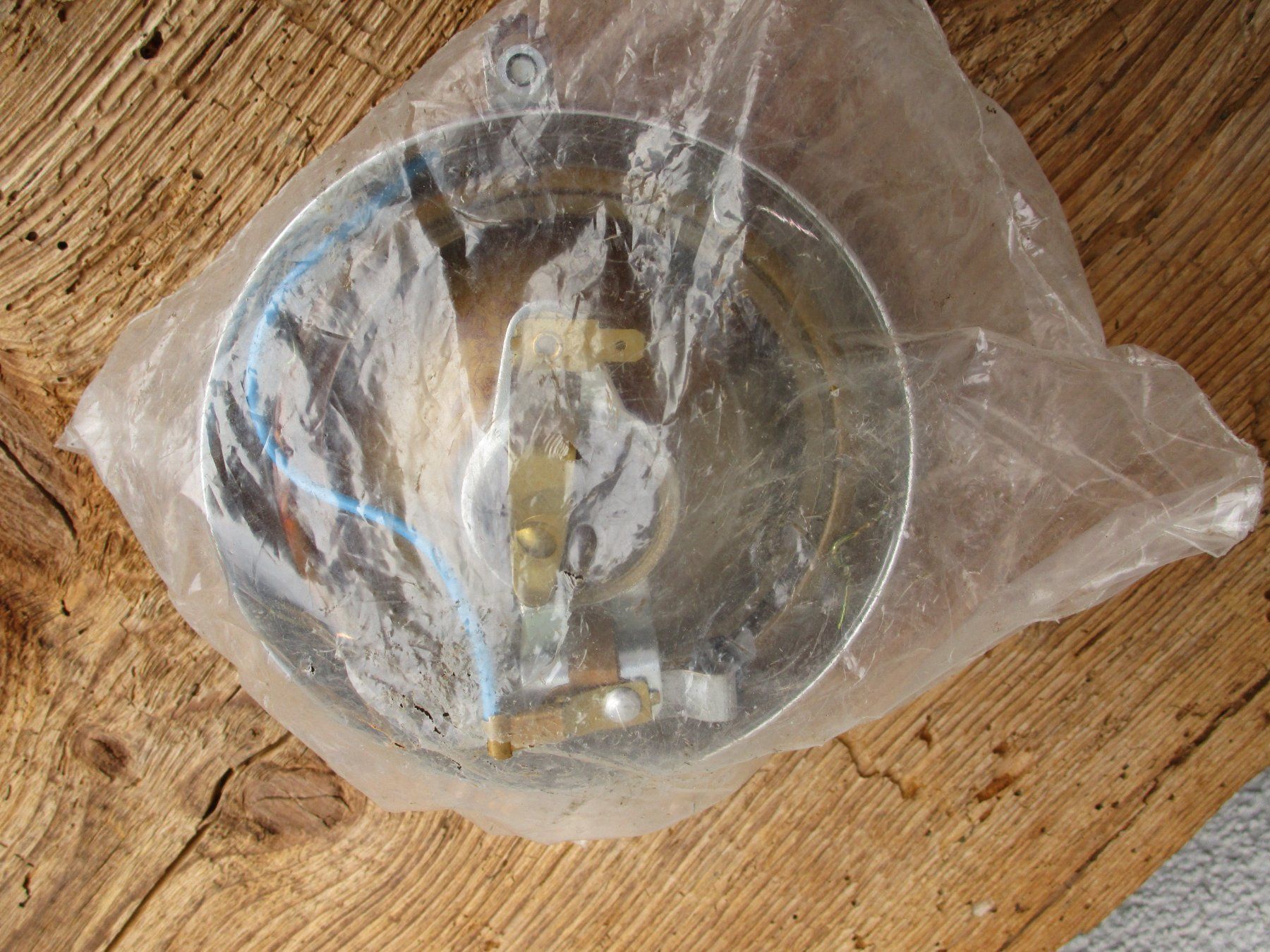 Aprilia Ciclomotori: Lunette phare Aprilia. – Nuovo e nell'imballaggio originale da Leytron venduto da ACLEONARD01 1
