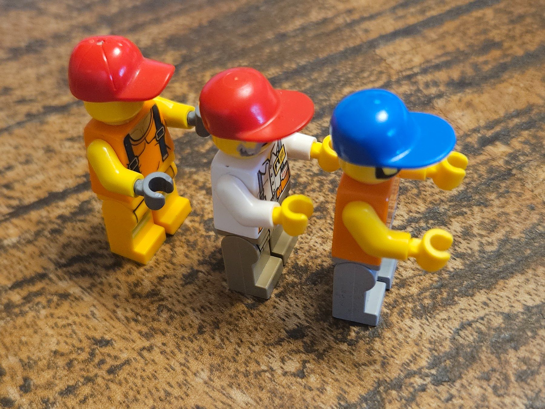 Lego Kit di costruzioni: lego lot de 3 figurines – Usato da Confignon venduto da Ecrofigs 3